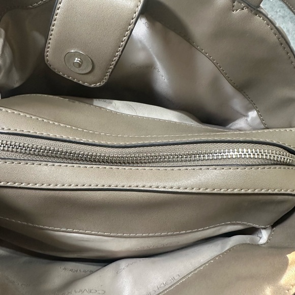 CALVIN KLEIN CK Large PEBBLE LEATHER Organizer TOTE Shoulder Bag Handbag - Picture 4 of 5